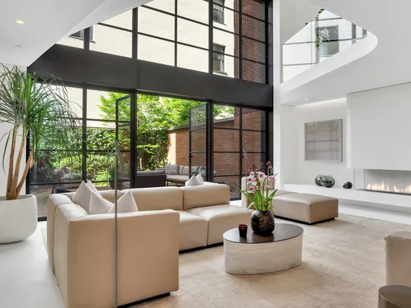 60 Bethune Street image 1 of 18