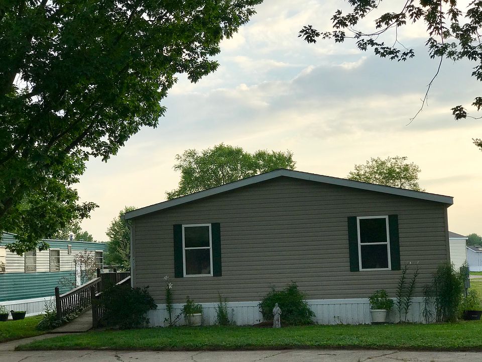 1st image of 421 Deerfield Ln
