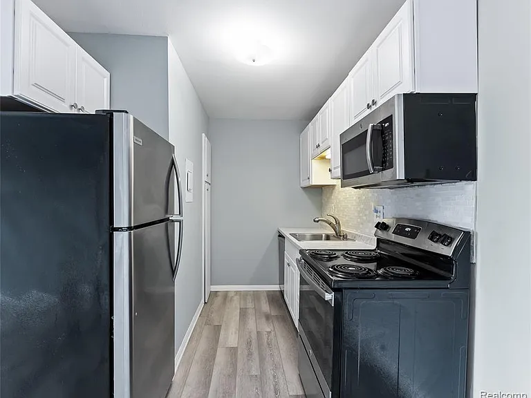 801 Plate St #201 — Photo 8