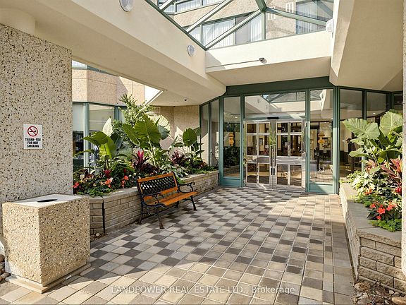 3rd image of 7825 Bayview Ave #1106