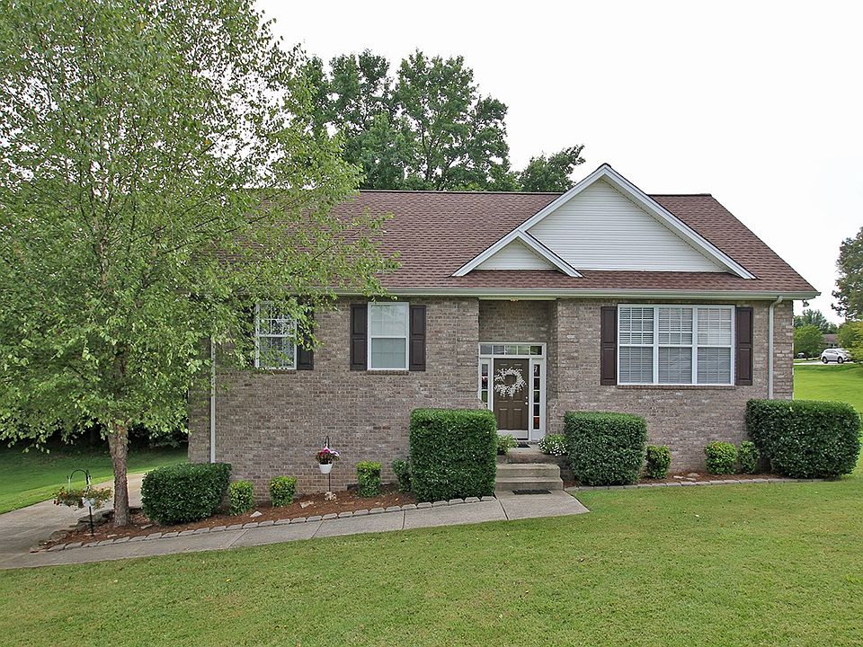 1st image of 102 N Carson Ct