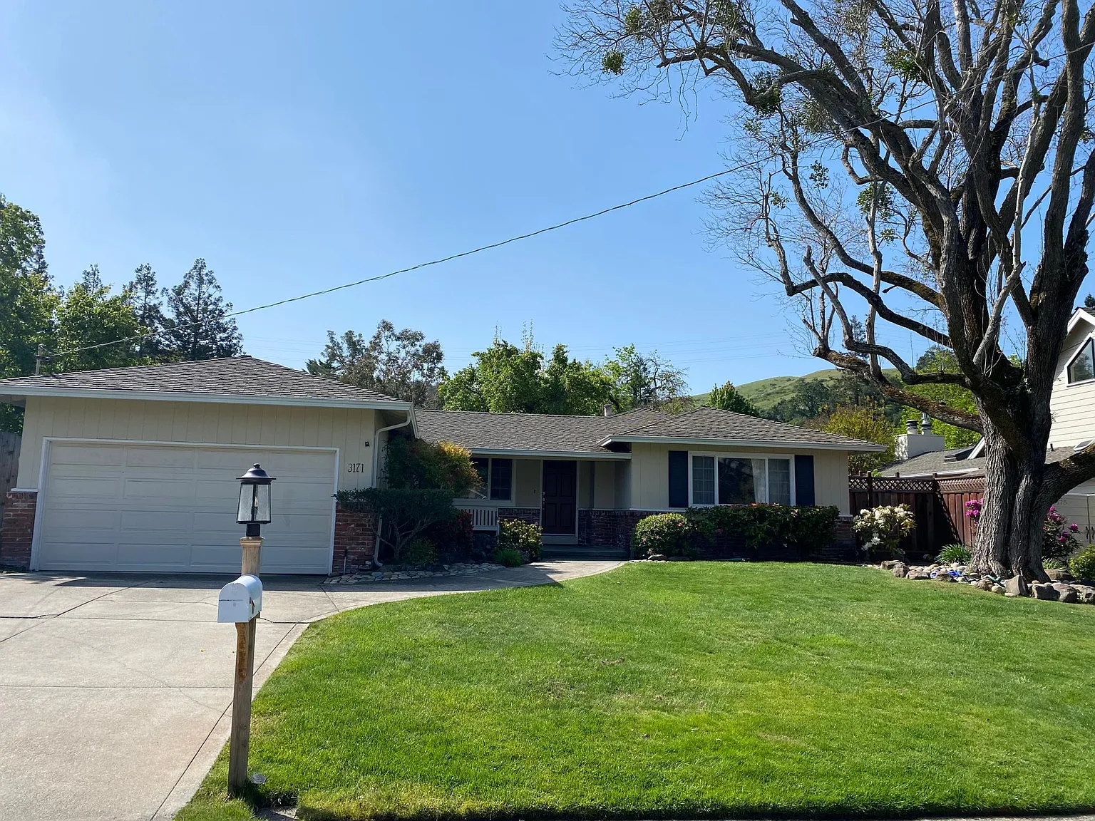 3171 Cordova Way — Photo 1