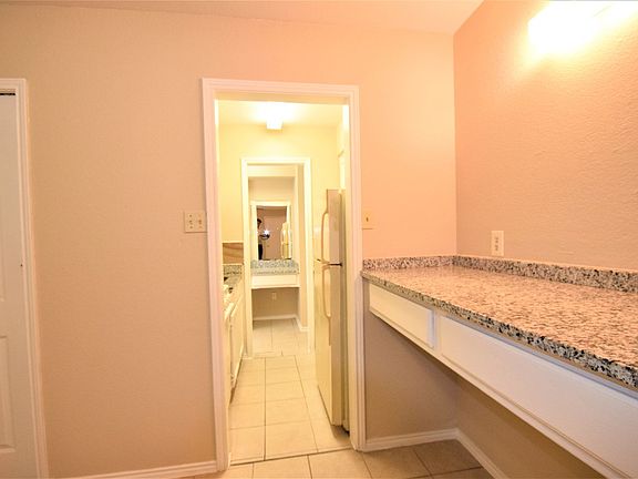 4th image of 3016 E Abram St #113