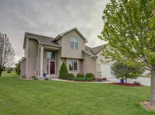 1103 Westminster Ct, Waunakee, WI 53597