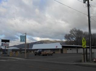 679 W Main St, John Day, OR 97845
