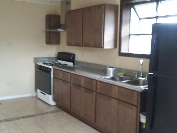 5th image of 4005 Loveland St #B