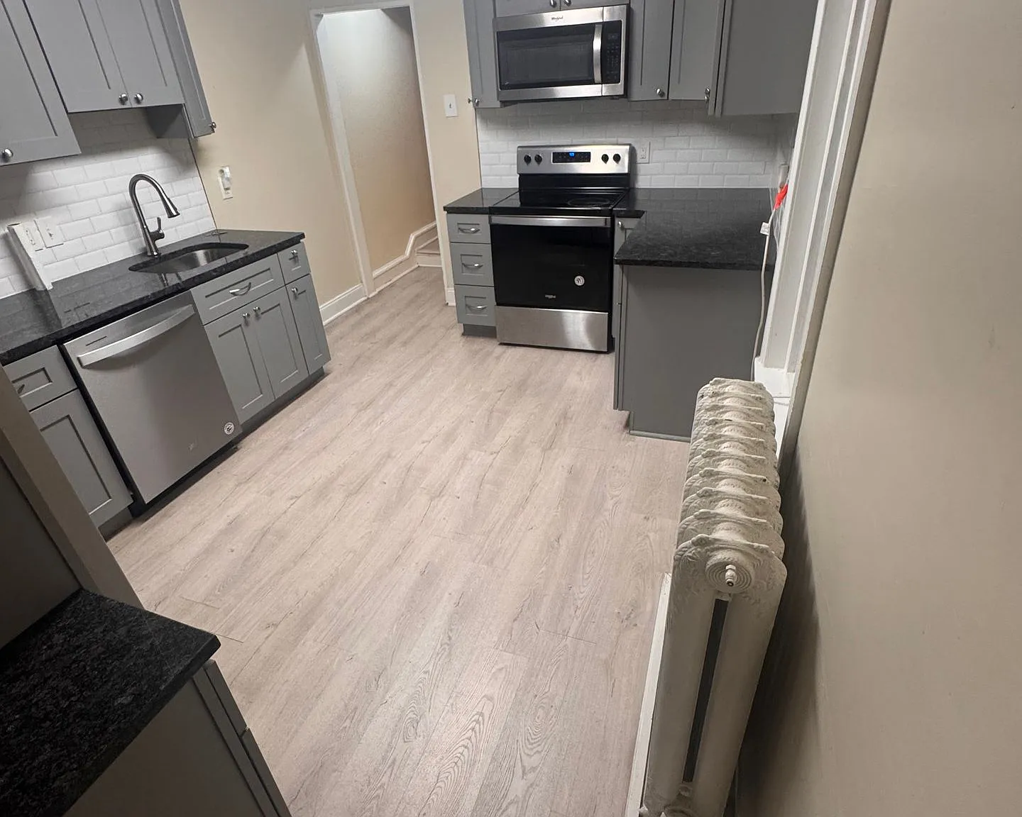 4241 Main st — Photo 3