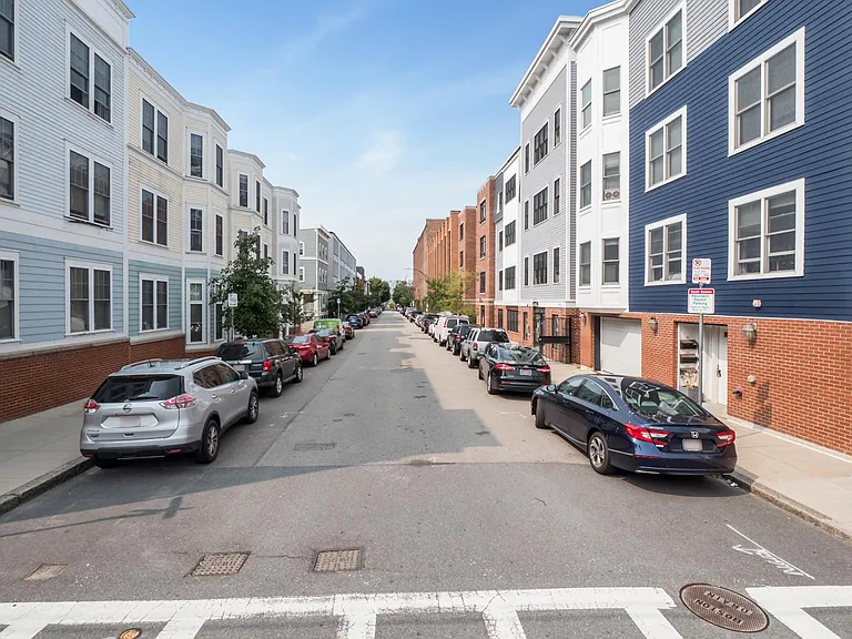 340 W 2nd St #9 — Photo 36