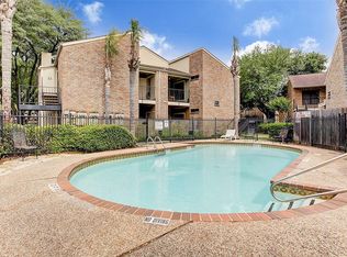 8100 Cambridge St APT 4, Houston, TX 77054