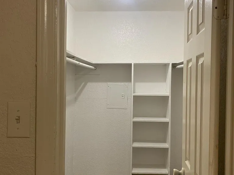 8100 Creekbend Dr #159 — Photo 6