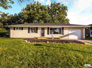 111 Crestview Rd, East Peoria, IL 61611