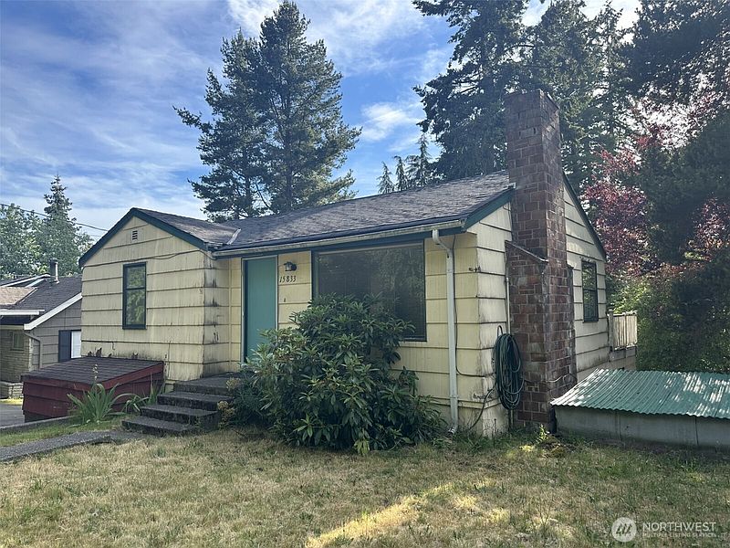 2nd image of 15833 15th Avenue NE