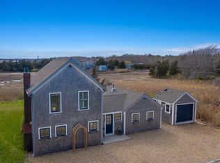 7 Bay View Ave, Mattapoisett, MA 02739