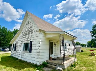 207 N Main St, Kempton, IN 46049
