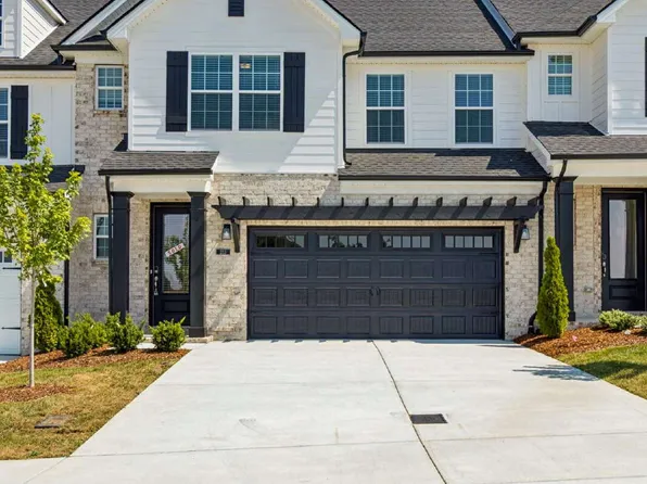233 Glencrest Dr, Hendersonville, TN 37075