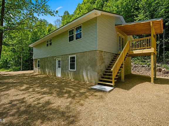 2nd image of 14722 Bull Run Rd