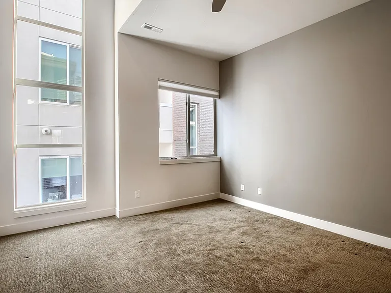 2103 W 32nd Ave #9 — Photo 20