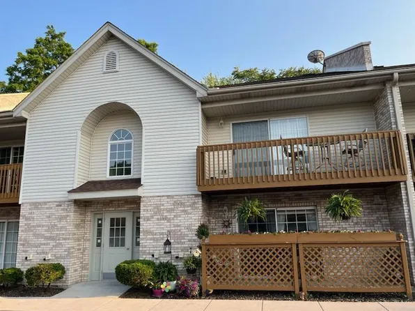 800 Madison St Unit 2C, Lockport, IL 60441