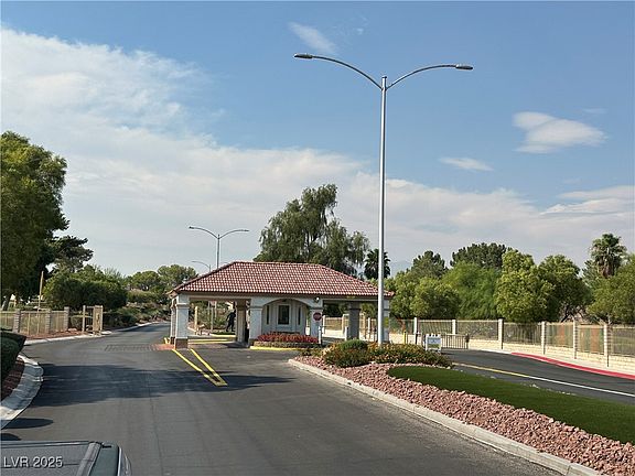 4th image of 5416 Lochmor Ave