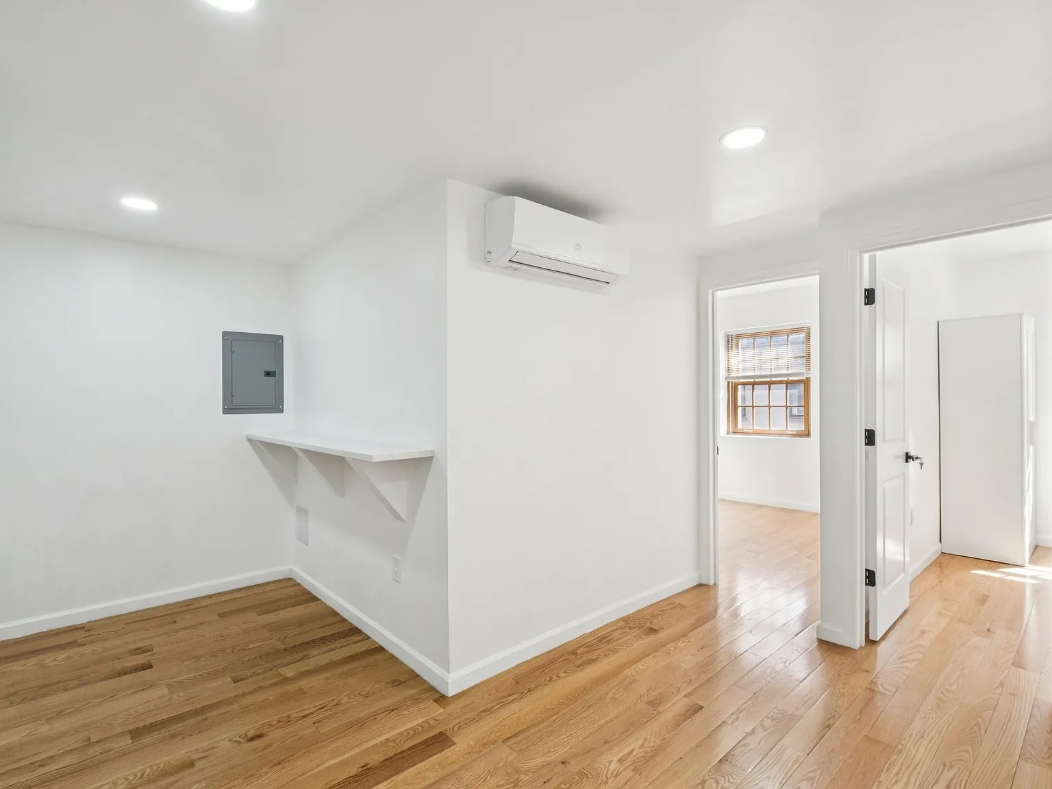 5 bed, 1170 sqft, $2,750 — Photo 3