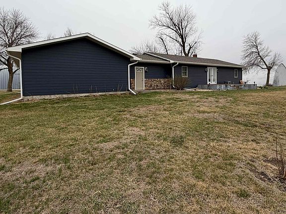 5th image of 509 E 2nd Rd