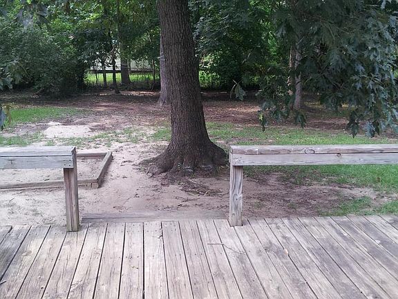 2nd image of 405 Whitehouse Dr
