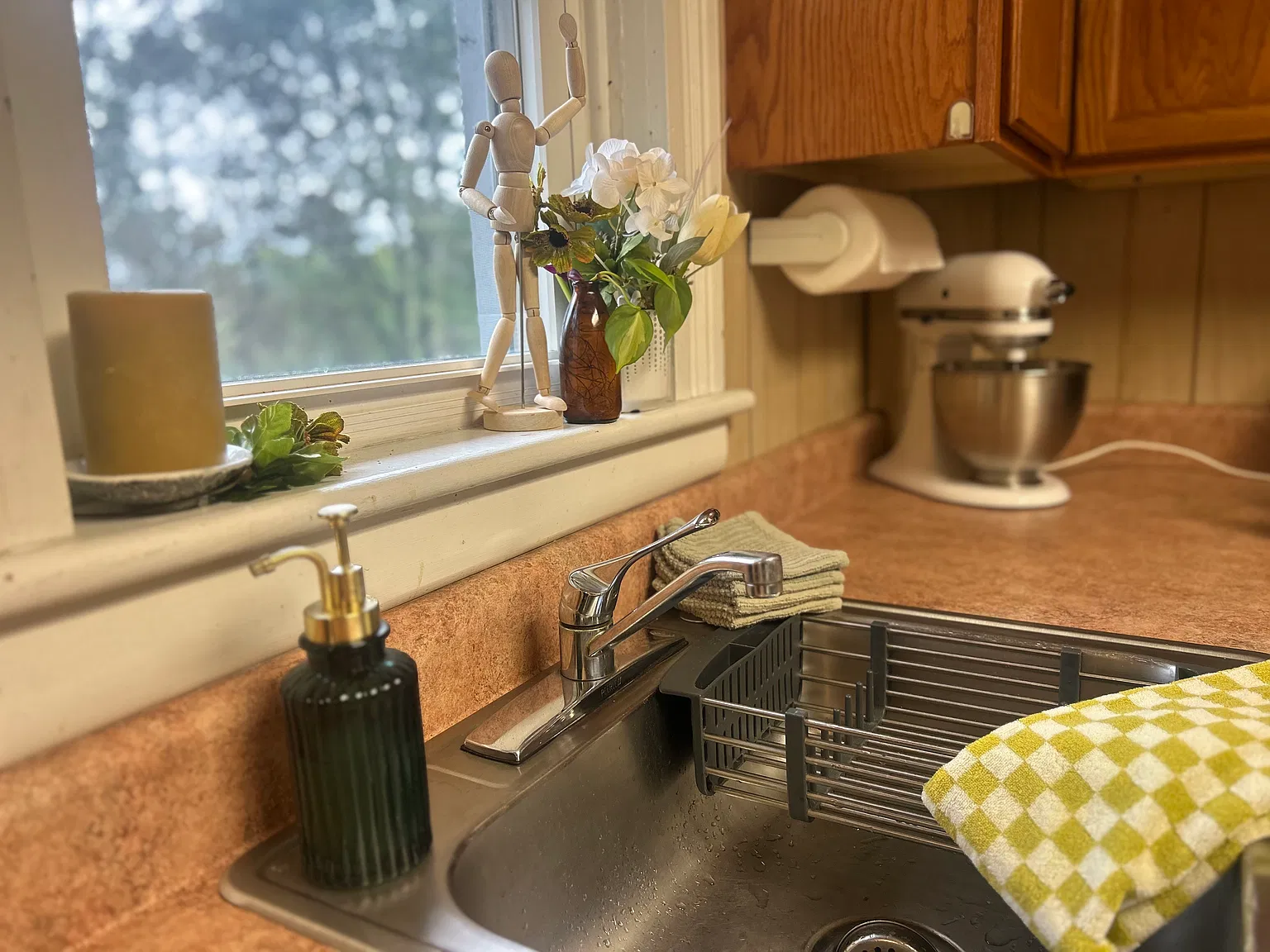 1 bed, 600 sqft, $1,300 — Photo 2