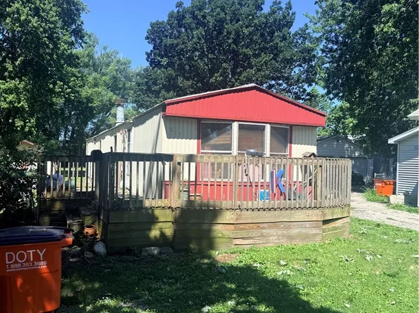 617 N McClellan St, Sullivan, IL 61951
