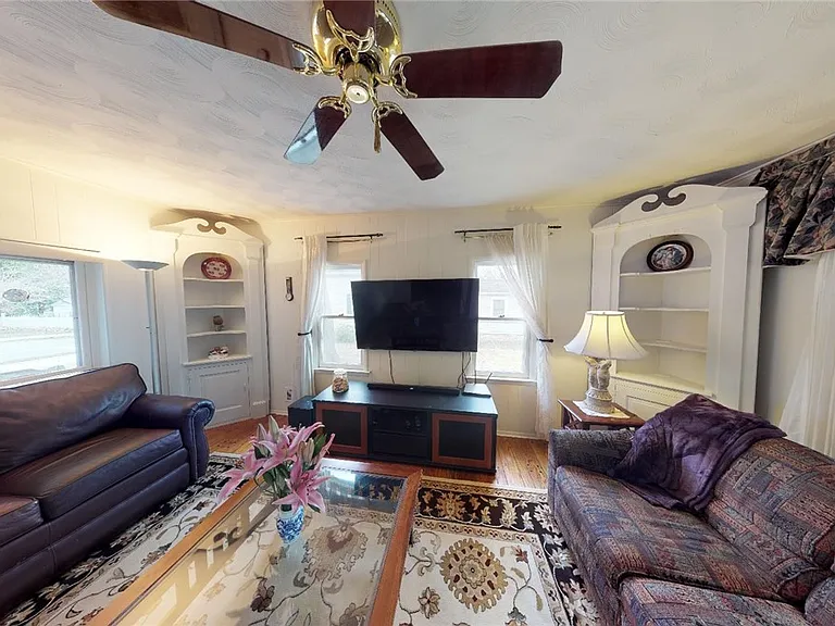 20 Boughton Ave — Photo 17
