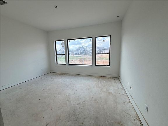 5th image of 4411 Driftrose Rd