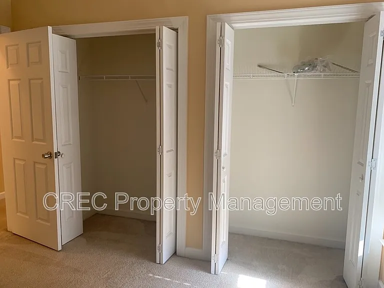 1415 Belcourt Ln — Photo 12