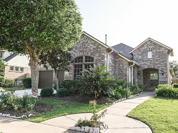 4th image of 2114 Ascot Ln