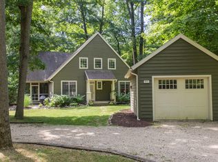 410 Maple Ln, Buchanan, MI 49107