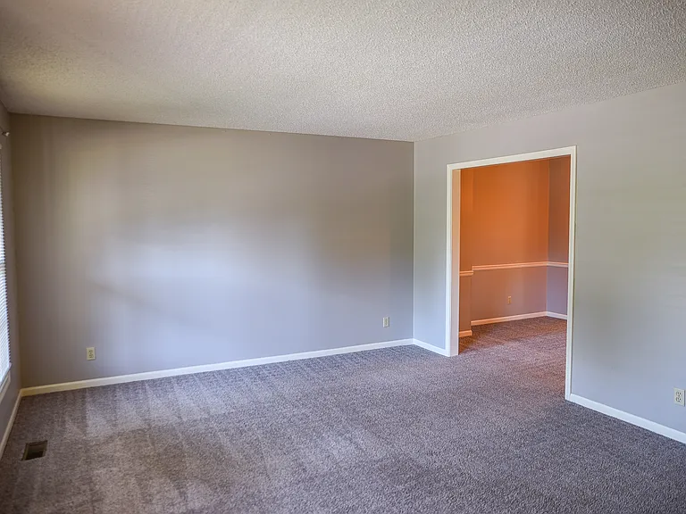 3636 Winchester Dr — Photo 6