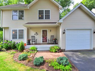 20 Spoonwood Dr #20, Canton, CT 06019
