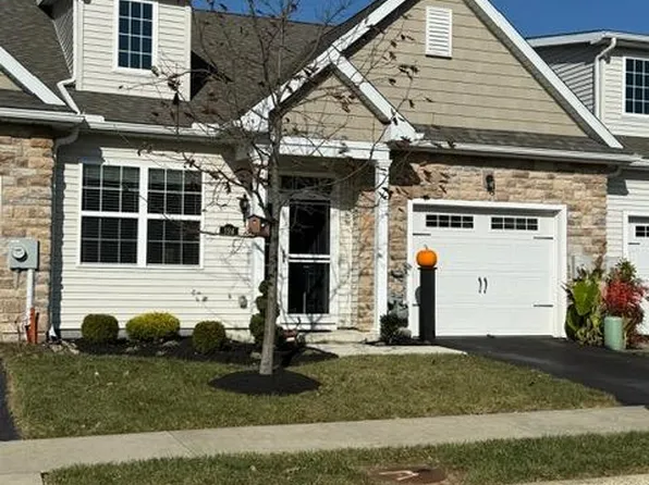 124 Rose View Dr, West Grove, PA 19390