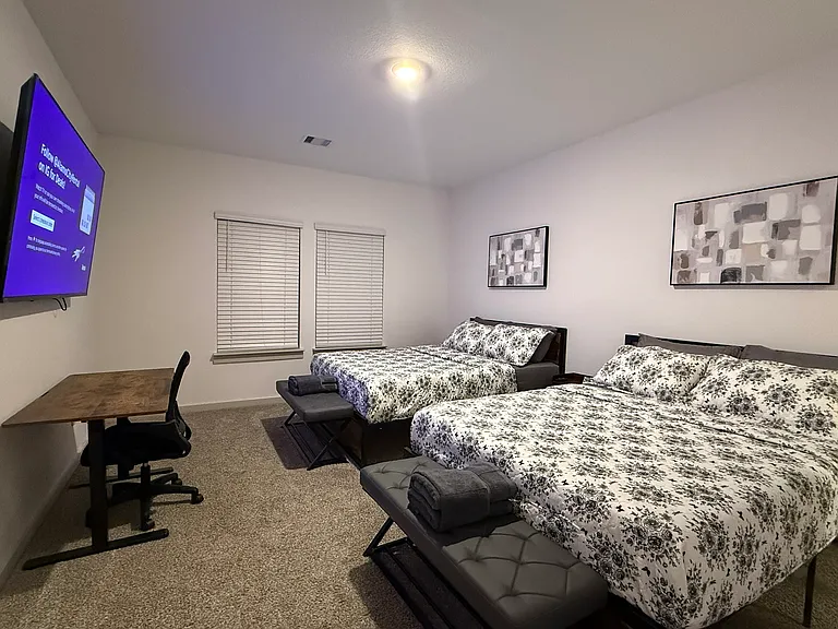 1815 Rolling Hill Ln — Photo 46