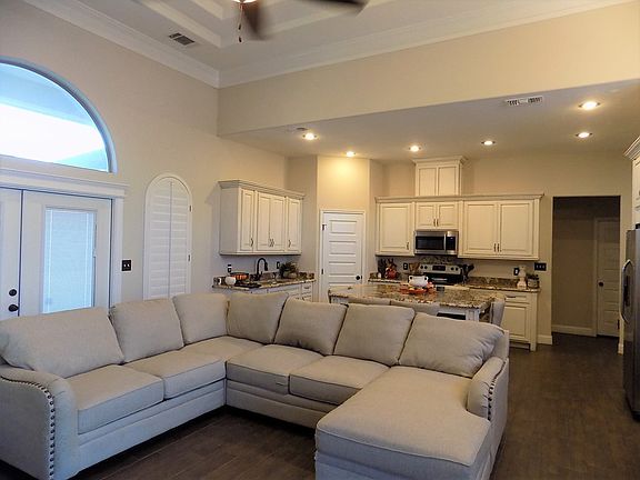 2nd image of 2634 Las Cimas Dr