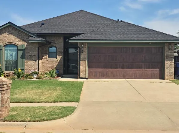 11809 SW 9th St, Yukon, OK 73099