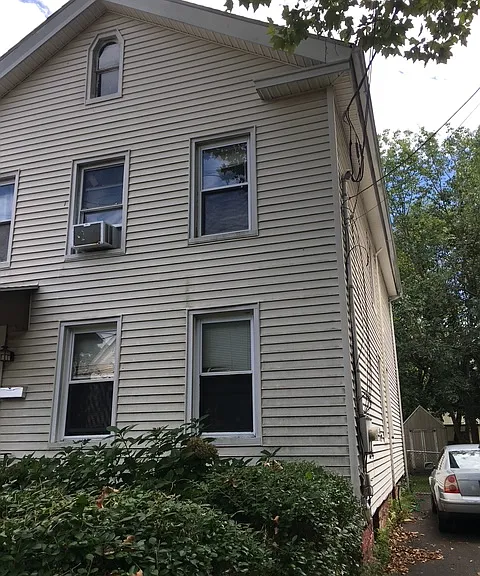 111 Nicoll St #1 — Photo 1