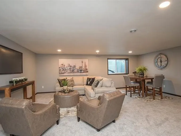 416 E Cairos Pl — Photo 13