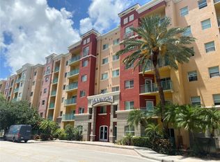 6001 SW 70th St APT 328, South Miami, FL 33143