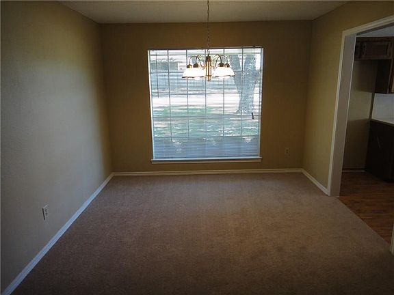 5th image of 545 Newcastle Dr
