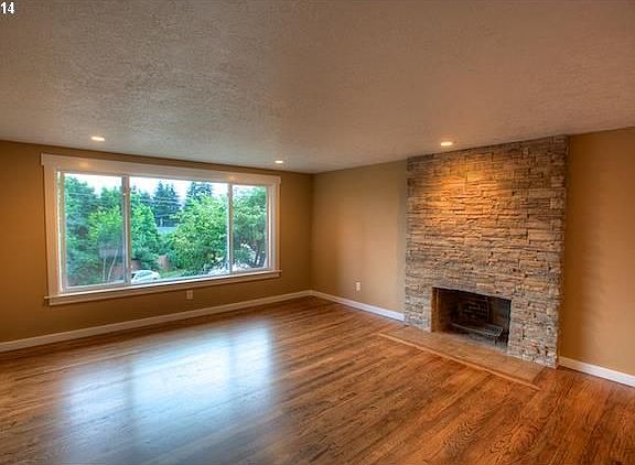 2nd image of 7513 NW Vista Ave