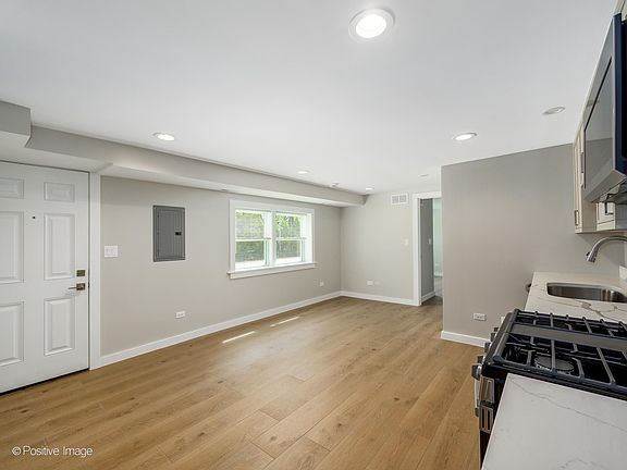 5th image of 1244 Brown St #Be