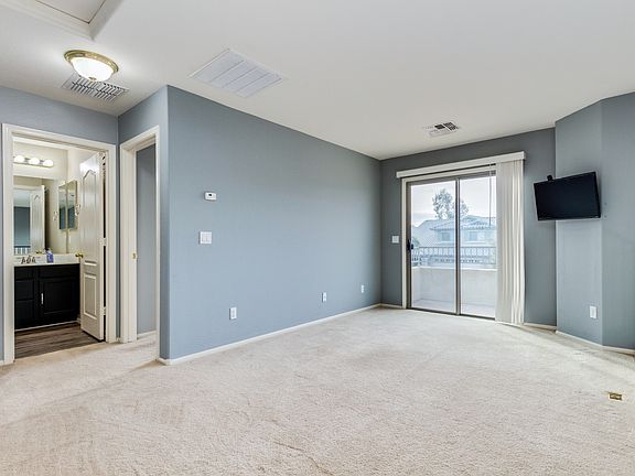 2nd floor open loft
