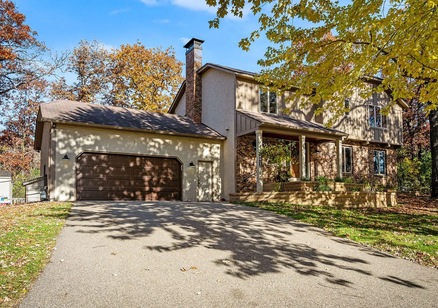 Stunning Remodeled 4BR Home w/ Pond View & 3-Seasons Porch! — Photo 2