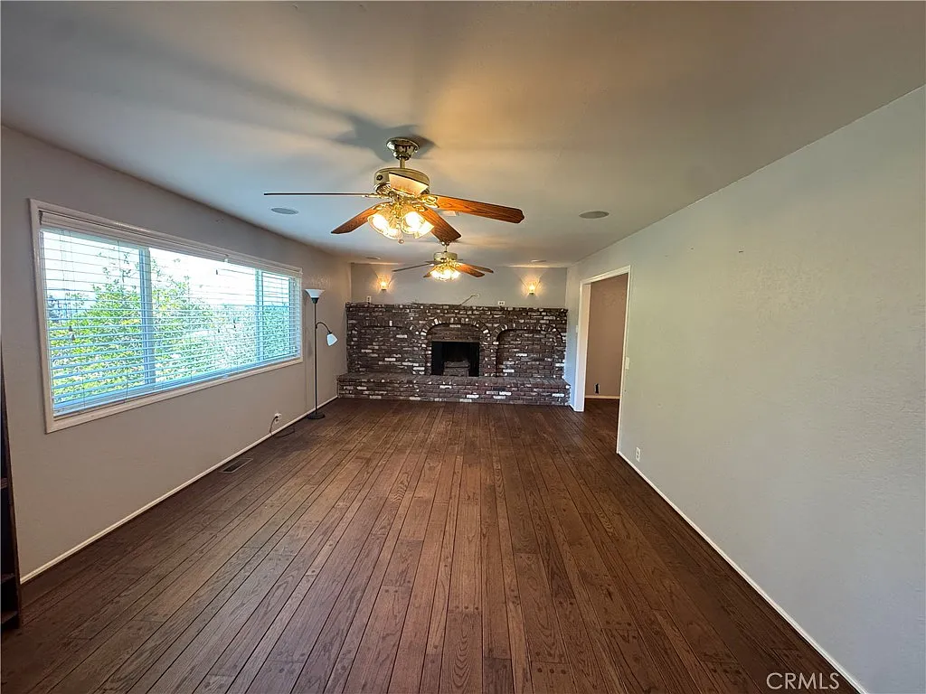 6 bed, 2713 sqft, $5,000 — Photo 3
