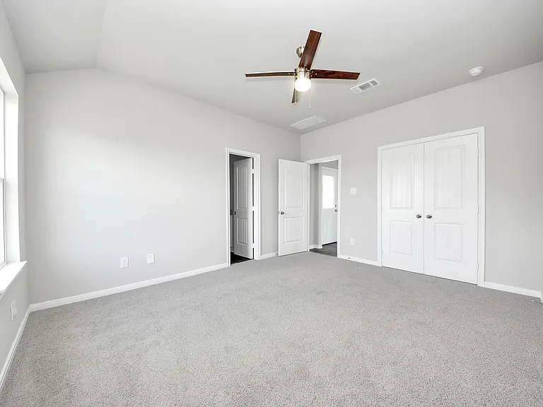688 Swallow Dr — Photo 34