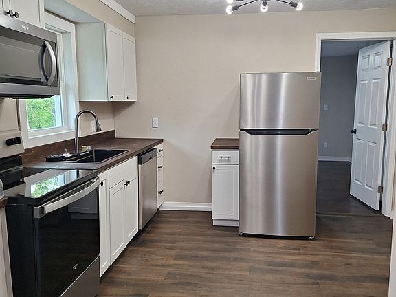 4th image of 2404 Overlook Rd